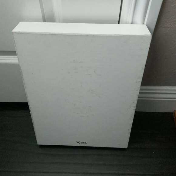 Tom Ford 002 Book - Picture 2 of 3